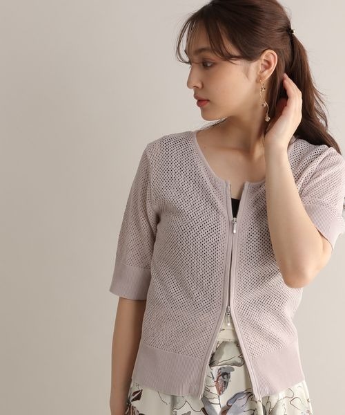 Andemiu(アンデミュウ)の「メッシュジップカーディガン123560(カーディガン/ボレロ・レディース・グリーン/ブラック/オフホワイト/グレー・FREE)」の2枚目の写真