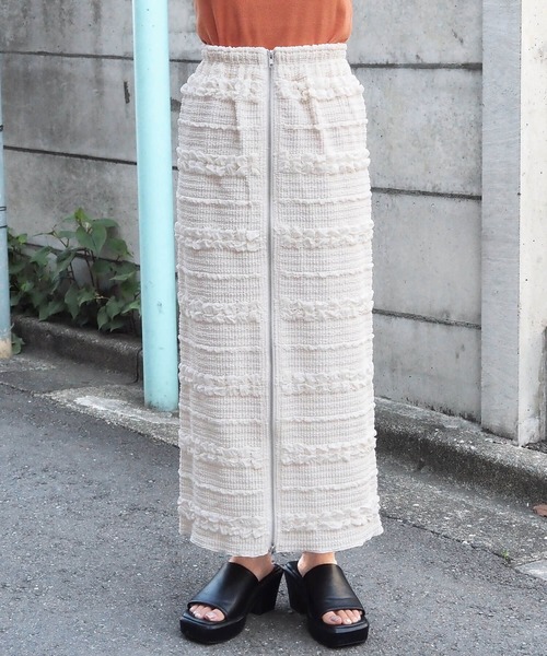 tiptop（ティップトップ）の「[WEB限定Sサイズあり]ダブルジップふくれジャガード前後2wayナロースカート（スカート・レディース・アイボリー/ブラック・S/M）」の9枚目の写真