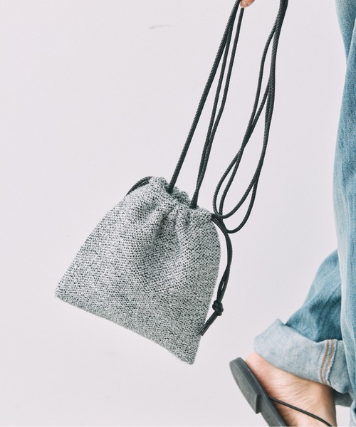BABYLONE（バビロン）の「グリッターポーチ（ショルダーバッグ・レディース・シルバー・フリー）」の7枚目の写真