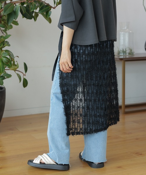 LEPSIM（レプシィム）の「フェザーラップスカート　127625（スカート・レディース・オフホワイト/ブラック・FREE）」の7枚目の写真