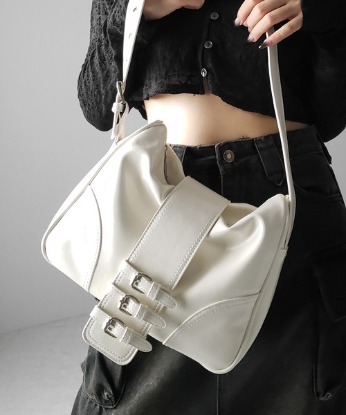 OVHEE Minette Shoulder Bag Ivory/フェイクレザー 肩掛けバッグ OVHEE Minette Shoulder Bag Ivory/フェイクレザー 肩掛けバッグ