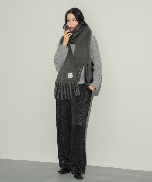 NEUNA（ヌナ）の「起毛フェイクウールマフラー（マフラー・レディース・チャコールグレー/ブラック/アイボリー/ブラウン・FREE）」の22枚目の写真