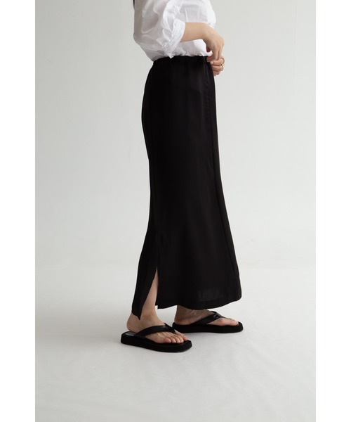 【ZOZO限定】ストリング サテン ロング スカート Iライン シルエット(スカート)|Uenui(ウニュイ) 【ZOZO限定】ストリング サテン ロング スカート Iライン シルエット(スカート)|Uenui(ウニュイ)