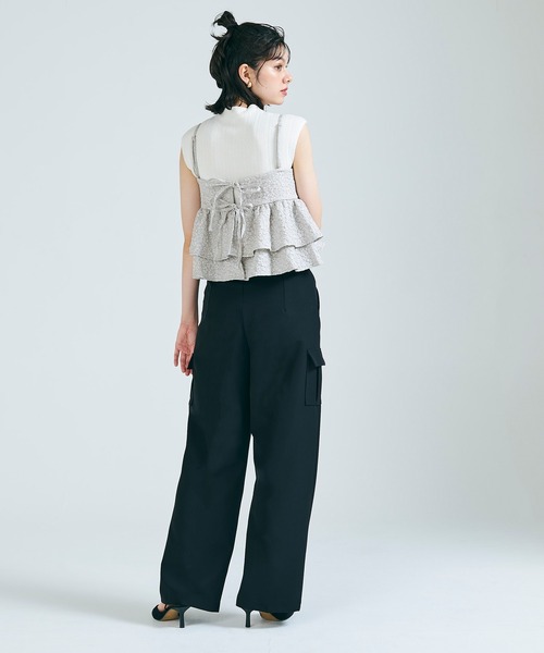 coca(coca)(コカ)の「上品エンボス バックリボン2wayビスチェ(キャミソール・レディース・グレー/ブラック・L/M)」の7枚目の写真