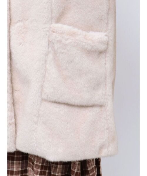 merry jenny（メリージェニー）の「cuddlyフェイクファーコート（ノーカラーコート・レディース・アイボリー/モカ・FREE）」の16枚目の写真