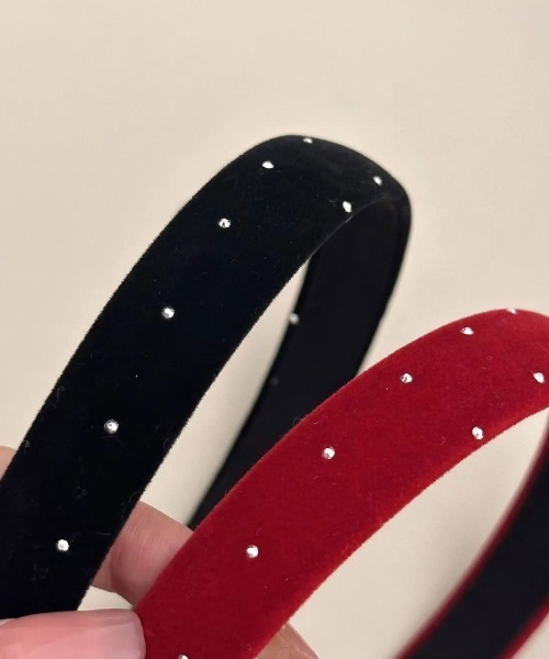 ammy.（エイミードット）の「【 ammy. / エイミードット 】 ミニ ラインストーン ベロア カチューシャ（カチューシャ・レディース・ブラック/ワインレッド・FREE）」の8枚目の写真