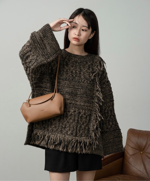 Amiur（エミレ）の「mix fringe melange volume knit / ミックスフリンジメランジボリュームニット（ニット/セーター・レディース・アイボリー/ブラック/ブラウン・FREE）」の3枚目の写真