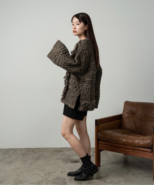 Amiur（エミレ）の「mix fringe melange volume knit / ミックスフリンジメランジボリュームニット（ニット/セーター・レディース・アイボリー/ブラック/ブラウン・FREE）」の12枚目の写真