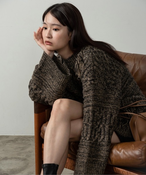 Amiur（エミレ）の「mix fringe melange volume knit / ミックスフリンジメランジボリュームニット（ニット/セーター・レディース・アイボリー/ブラック/ブラウン・FREE）」の15枚目の写真