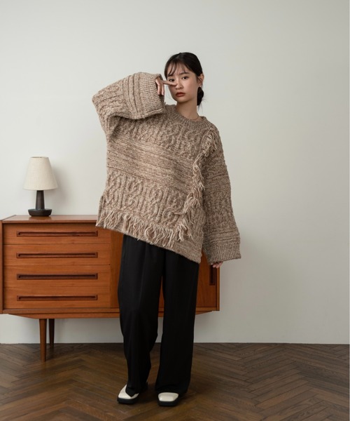 Amiur（エミレ）の「mix fringe melange volume knit / ミックスフリンジメランジボリュームニット（ニット/セーター・レディース・アイボリー/ブラック/ブラウン・FREE）」の10枚目の写真