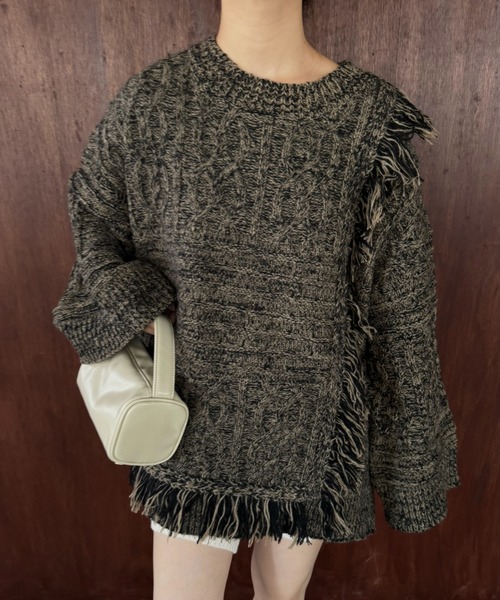 Amiur（エミレ）の「mix fringe melange volume knit / ミックスフリンジメランジボリュームニット（ニット/セーター・レディース・アイボリー/ブラック/ブラウン・FREE）」の6枚目の写真
