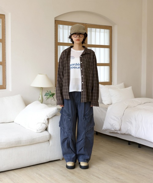 UNE MANSION(ユヌマンション)の「【季節の変わり目におすすめ】 y2kレタリングビーグルシースルーニット(ニット/セーター・レディース・アイボリー/スカイブルー・FREE)」の3枚目の写真