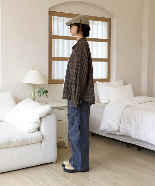 UNE MANSION(ユヌマンション)の「【季節の変わり目におすすめ】 y2kレタリングビーグルシースルーニット(ニット/セーター・レディース・アイボリー/スカイブルー・FREE)」の4枚目の写真