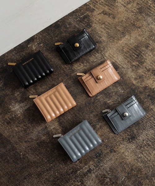 CHARLES & KEITH(チャールズ & キース)の「Donna ドンナ クリンクルエフェクトパネルカードホルダー(カードケース・レディース・ブラック/タン/グレー・XXS)」の18枚目の写真
