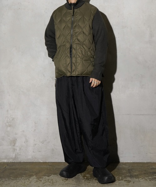 TAION(タイオン)の「TAION / タイオン MILITARY HIGH NECK KNIT+DOWN SOFT SHELL (TAION-102ALSSNZML-1) ミリタリーライン ハイネック ニット ソフトシェルダウン コンビネーション(ダウンジャケット/コート・メンズ・ダークネイビー/オフホワイト/ブラック/オリーブ・SMALL/MEDIUM/LARGE/X-LARGE)」の17枚目の写真