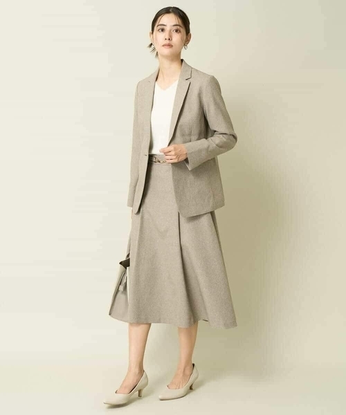 a.v.v（アーヴェヴェ）の「【洗える】ラメVネックパフスリーブニット（アンサンブル対応）（ニット/セーター・レディース・グレー/アイボリー/ミント・38/36/40/42/34）」の18枚目の写真