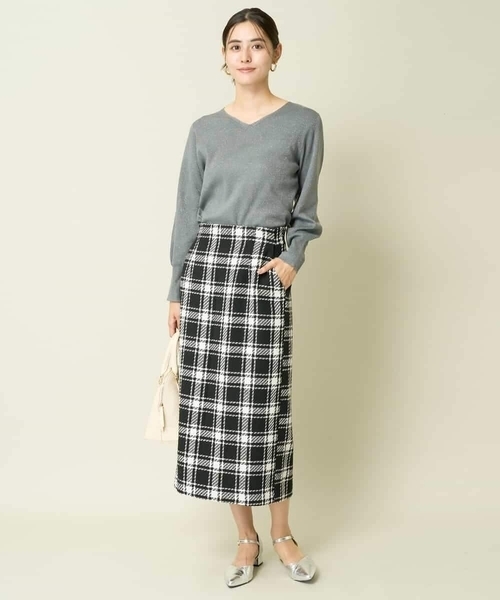 a.v.v（アーヴェヴェ）の「【洗える】ラメVネックパフスリーブニット（アンサンブル対応）（ニット/セーター・レディース・グレー/アイボリー/ミント・38/36/40/42/34）」の21枚目の写真