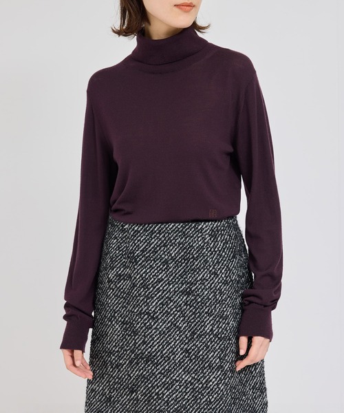 ROPE'（ロペ）の「Super160`sメリノウールタートルネックニット【ロロ・ピアーナ社製ウール使用】/アンサンブル対応（ニット/セーター・レディース・ダークブラウン/オフホワイト/ブルー・FREE）」の2枚目の写真