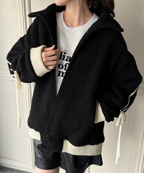 JUNOAH（ジュノア）の「袖リボンボアジャケット（ブルゾン・レディース・モカ/アイボリー/ブラック・SMALL/X-LARGE/LARGE/MEDIUM）」の19枚目の写真