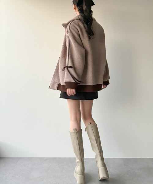 JUNOAH（ジュノア）の「袖リボンボアジャケット（ブルゾン・レディース・モカ/アイボリー/ブラック・SMALL/X-LARGE/LARGE/MEDIUM）」の17枚目の写真