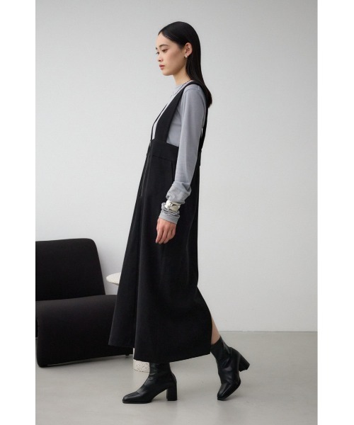 AZUL by moussy(アズールバイマウジー)の「フロントジップジャンパースカート(ワンピース・レディース・ブラック/ライトベージュ・MEDIUM/SMALL)」の5枚目の写真