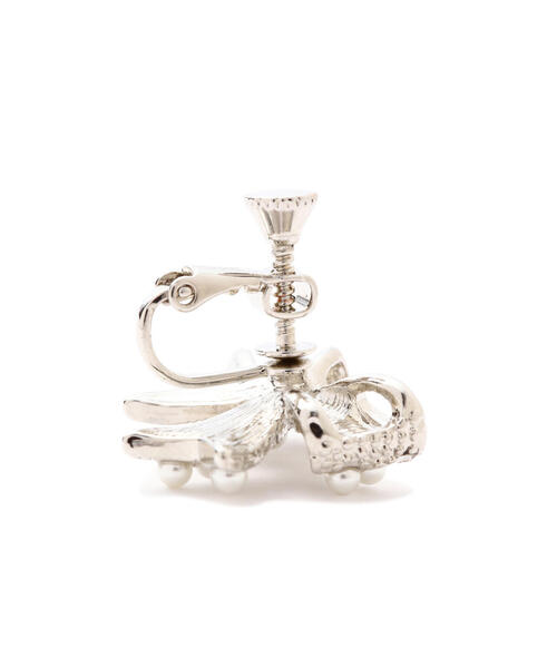 JILL by JILL STUART（ジルバイジルスチュアート）の「パールリボンイヤリング（ネックレス・レディース・シルバー・FREE）」の2枚目の写真