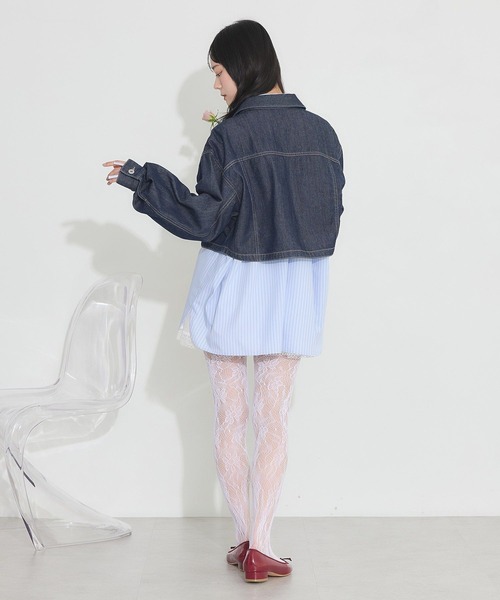 earth music&ecology（アースミュージックアンドエコロジー）の「ショートデニムジャケット（デニムジャケット・レディース・オフホワイト/インディゴブルー・FREE）」の11枚目の写真