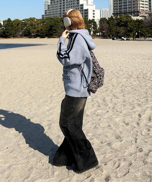 sedacle(セダクル)の「フロントロゴダブルジップニットパーカー(パーカー・メンズ・ブラック/ベージュ/ブルー・LARGE/MEDIUM/SMALL)」の13枚目の写真