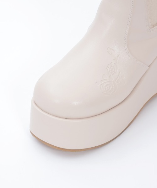 axes femme（アクシーズファム）の「薔薇エンボス厚底ブーツ（ブーツ・レディース・ブラック/キナリ・MEDIUM/LARGE）」の5枚目の写真