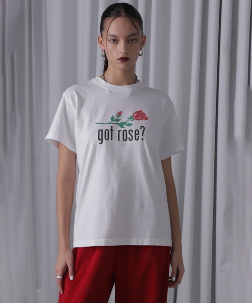 ROSE BUD(ローズバッド)の「GOT ROSE Tシャツ(Tシャツ/カットソー・レディース・ホワイト/ブラック・ONE SIZE)」の8枚目の写真