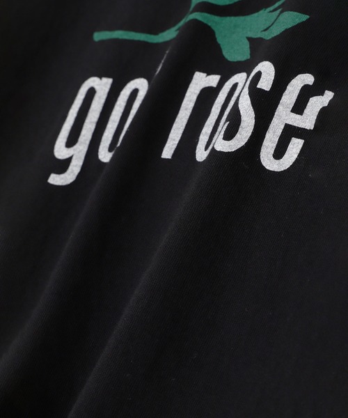 ROSE BUD(ローズバッド)の「GOT ROSE Tシャツ(Tシャツ/カットソー・レディース・ホワイト/ブラック・ONE SIZE)」の3枚目の写真