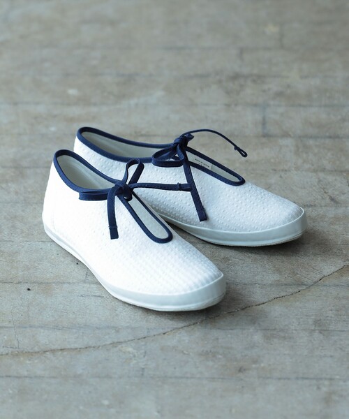 コムデギャルソンコムデギャルソン　ホワイト　サルエル リボンシューズ 人気のファッションブランド！ 最上の品質な
