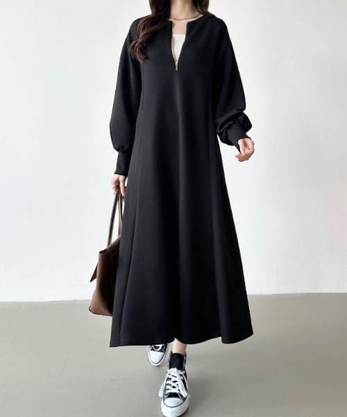 COCOMOMO(ココモモ)の「【サイズ×カラー展開あり】前後2way ボリュームスリーブ ハーフジップワンピース(ワンピース・レディース・ダークグレー/ライトベージュ/ダークブラウン/ブラック・S/M/L)」の2枚目の写真
