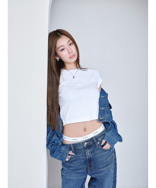 tシャツ モノグラム ベイビーTシャツ レディース Calvin Klein tシャツ モノグラム ベイビーTシャツ レディース