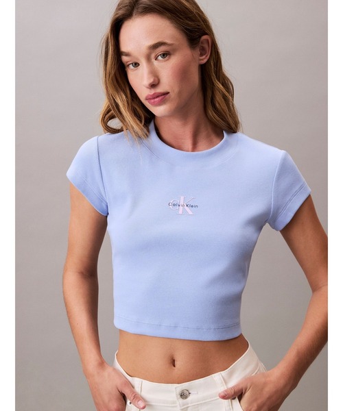 Calvin Klein(カルバン・クライン)の「モノグラム ベイビーTシャツ(Tシャツ/カットソー・レディース・ベージュ/ブルー/ライトグリーン/ブルー系その他/ブラック/ホワイト/アイボリー/ピンク系その他/ブルー系その他7/モーブ系2/ダークネイビー/ピンク系5・XXS/S/XS/M/L)」の9枚目の写真