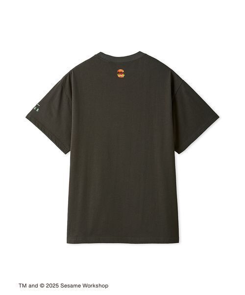 SESAME STREET（セサミストリート）の「【ヒラノトシユキ】【UNISEX】オリジナルアートTシャツ（Tシャツ/カットソー・レディース・アイボリー/チャコールグレー・MEDIUM/LARGE）」の6枚目の写真