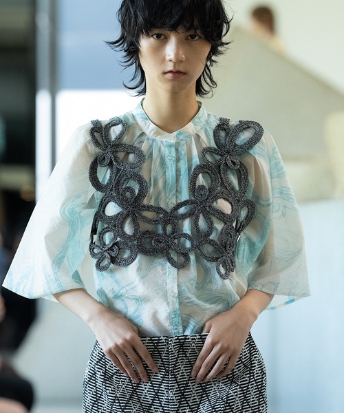 RUMCHE（ラムシェ）の「Marble Grace Sheer Blouse / マーブルグレースシアーブラウス（シャツ/ブラウス・レディース・ブルー・FREE）」の2枚目の写真