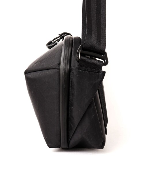 beruf baggage（ベルーフバゲッジ）の「【beruf baggage/ベルーフ バゲッジ】URBAN EXPLORER 6.0XP（ショルダーバッグ・メンズ・ブラック・FREE）」の4枚目の写真