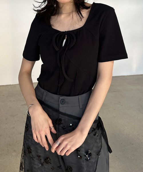solleim（ソルレム）の「フロントリボンギャザーTシャツ（Tシャツ/カットソー・レディース・ブラック/オフホワイト/グレー・M/L）」の4枚目の写真