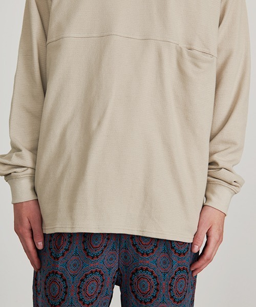 Revo.(レボ)の「Revo. ミニ裏毛 鹿の子 ルーズフィット プルオーバー(Tシャツ/カットソー・メンズ・ブラック/グレイッシュベージュ/グリーン・1/2)」の10枚目の写真