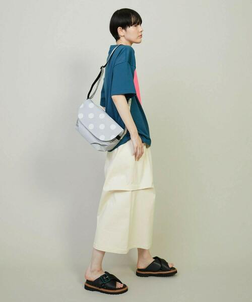 FRAPBOIS（フラボア）の「リフレクドット メッセンジャーバッグ（ショルダーバッグ・レディース・ブラック/グレー・FREE）」の4枚目の写真