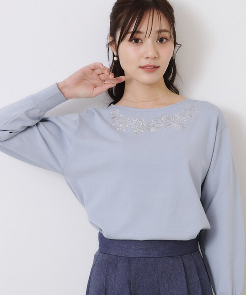couture brooch(クチュールブローチ)の「【大人可愛い・通勤】フラワーエンブロニット(ニット/セーター・レディース・ホワイト系5/ブルー/オフホワイト・42/38)」の18枚目の写真