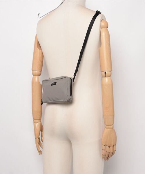 STANDARD SUPPLY(スタンダードサプライ)の「STANDARD SUPPLY/スタンダードサプライ ボディパース BODY PURSE(ショルダーバッグ・レディース・ブラック/グレー/チャコールグレー/モカ・FREE)」の5枚目の写真