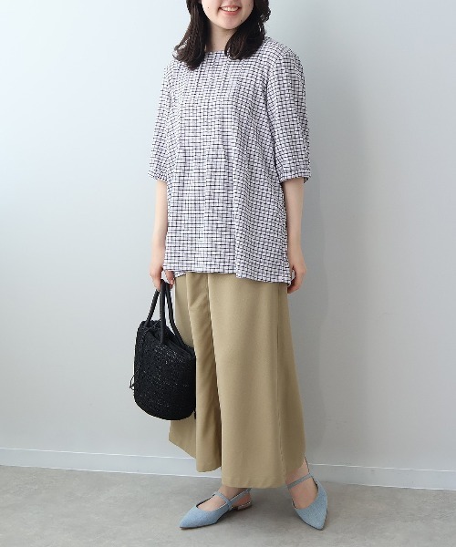 leswel（レスウェル）の「【L～5L 大きいサイズ】シャーリングギンガムタックプルオーバー 6分袖 春夏（Tシャツ/カットソー・レディース・イエロー/ネイビー/オフホワイト・LL/4L/5L/3L/L）」の7枚目の写真