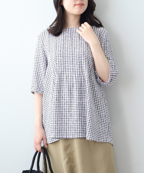 leswel（レスウェル）の「【L～5L 大きいサイズ】シャーリングギンガムタックプルオーバー 6分袖 春夏（Tシャツ/カットソー・レディース・イエロー/ネイビー/オフホワイト・LL/4L/5L/3L/L）」の9枚目の写真