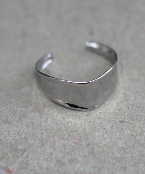 Marient（マリエント）の「Curve Plate Bangle/カーブプレートバングル（バングル/リストバンド・レディース・シルバー・FREE）」の5枚目の写真