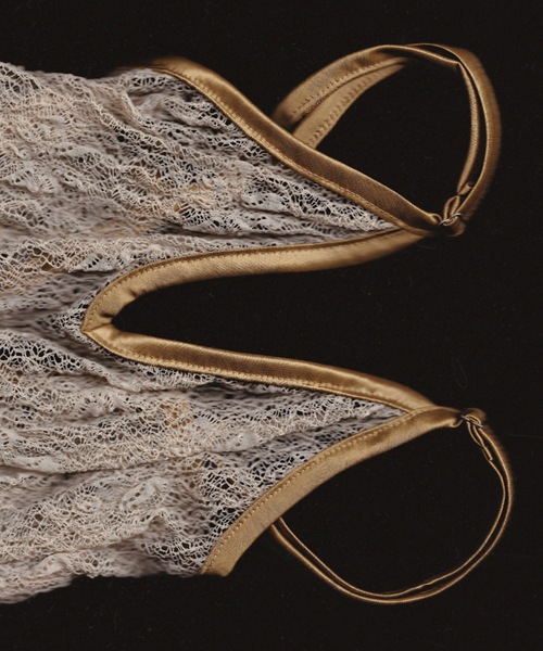 igi(イジ)の「SHEER LACE CAMISOLE / シアーレースキャミソール(キャミソール・レディース・ライトグリーン/ネイビー/ブラウン/チャコールグレー/モカ/ベージュ・FREE)」の14枚目の写真