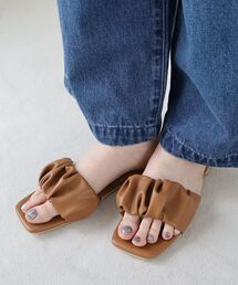 le.coeur blanc | 《WEB限定アイテム》ギャザーフラットサンダル(サンダル)