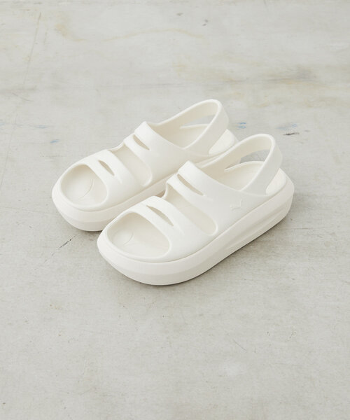 ear PAPILLONNER(イアパピヨネ)の「【PUMA(プーマ)】ウィメンズプーマ フラッターサンダル(サンダル・レディース・ブラック/ホワイト・25cm/24cm/23cm)」の3枚目の写真