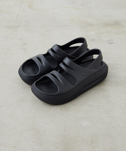 ear PAPILLONNER(イアパピヨネ)の「【PUMA(プーマ)】ウィメンズプーマ フラッターサンダル(サンダル・レディース・ブラック/ホワイト・25cm/24cm/23cm)」の13枚目の写真